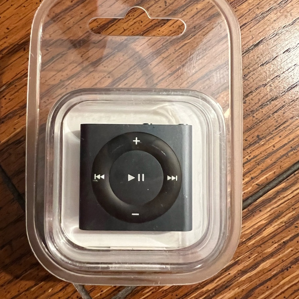 NIB Apple Black iPod Shuffle